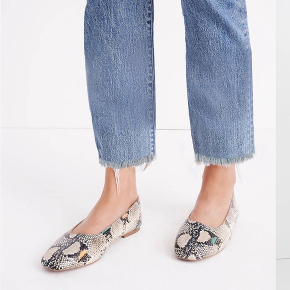 Madewell Women's Straight Leg Blue Jeans - Picture 4 of 11